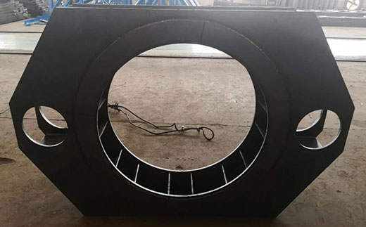 上illiamHill威廉希尔机械人焊接工作站焊接大型工件