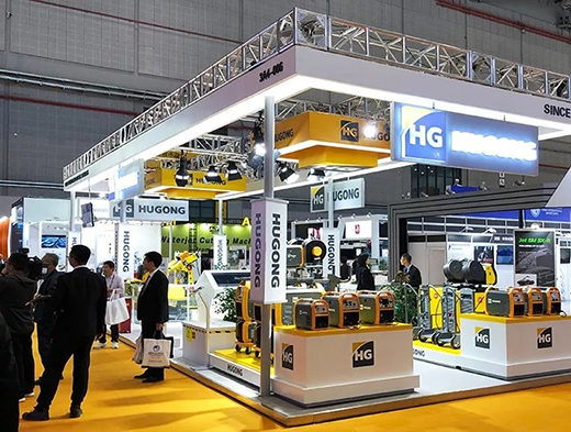 进博会首日WilliamHill威廉希尔意大利CEA展位杰出出现